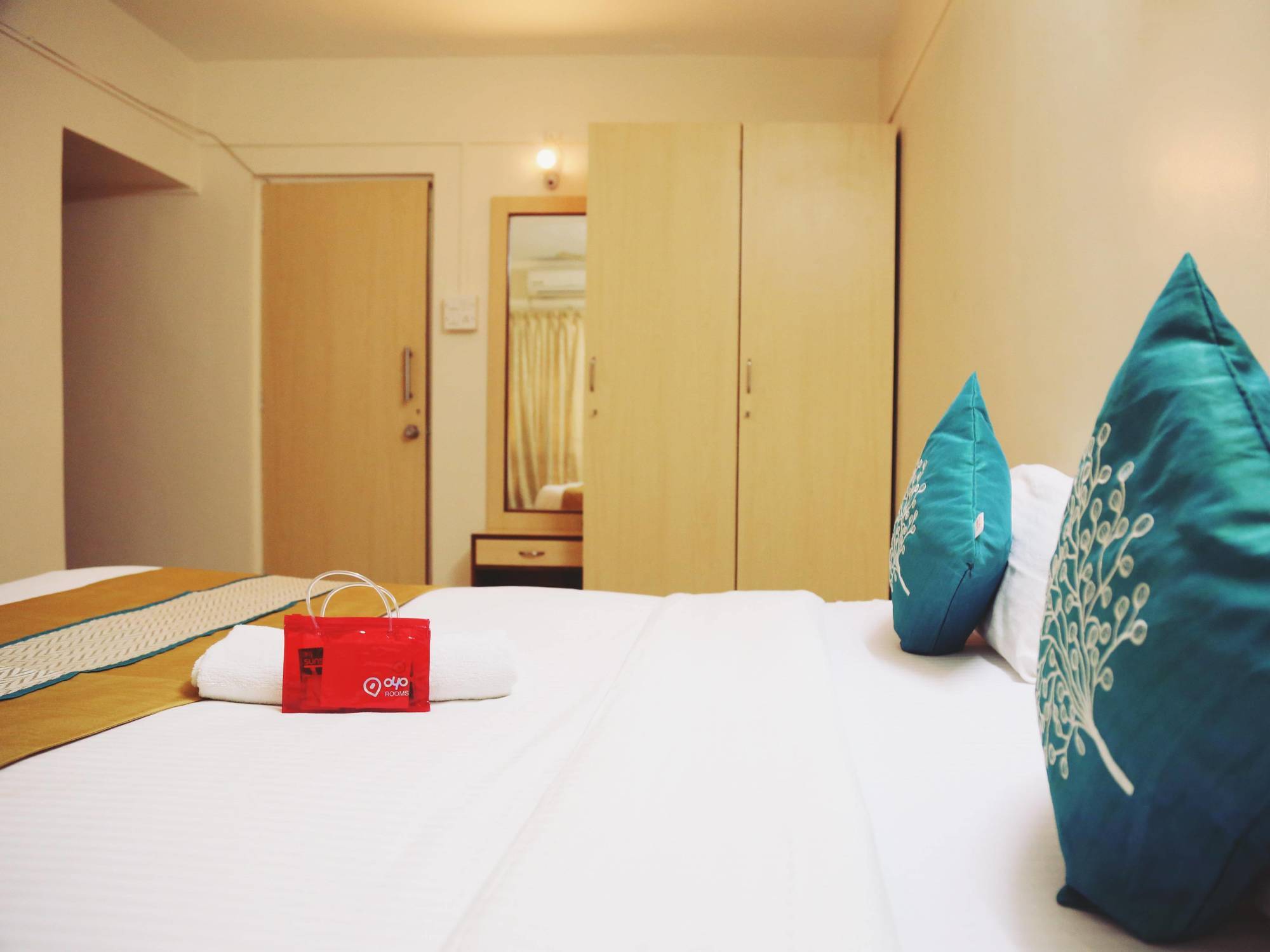 Oyo 946 Royce Studio Apartments ปูเน่ ภายนอก รูปภาพ